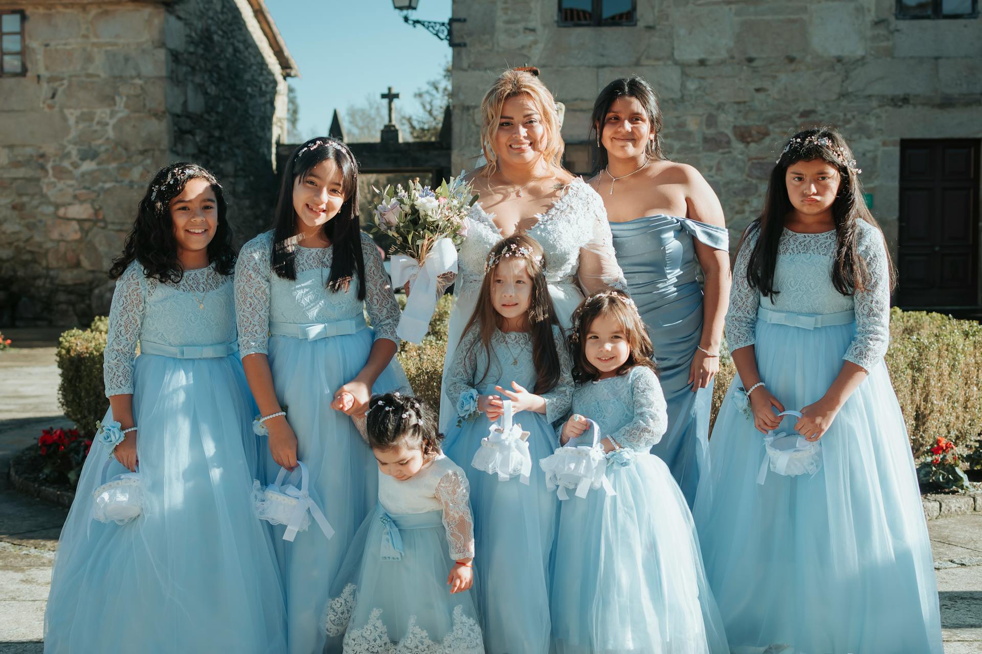 Quelle tenue pour la mariée, ses invitées et ses petites filles d’honneur ?