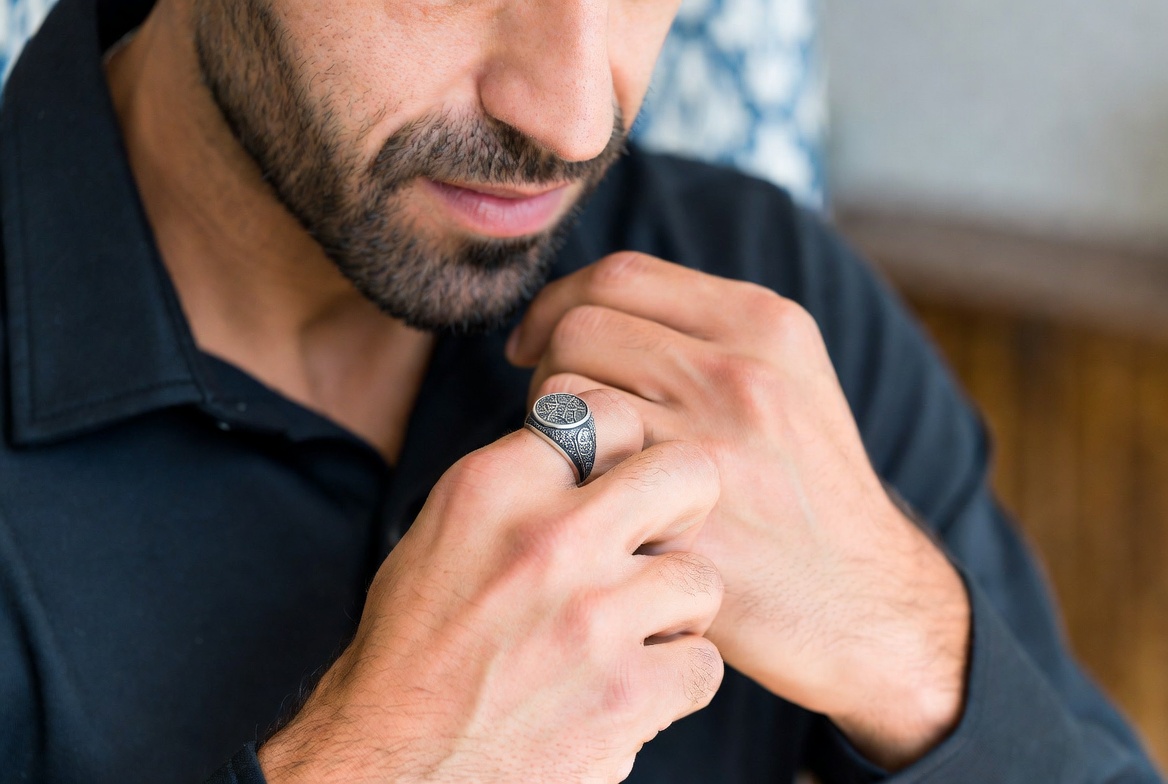 Comment bien choisir une chevalière homme ?